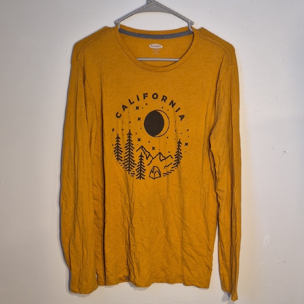 Old Navy Long Sleeve Graphic Tee